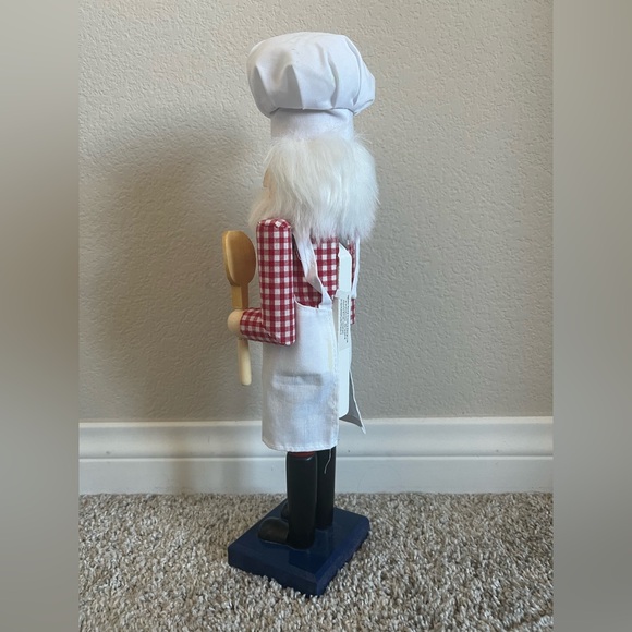 Baker nutcracker - Picture 3 of 5